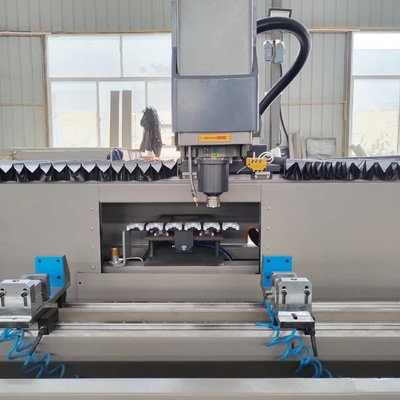 3200mm 3 axis ATC CNC Drilling And Fressing Machine voor aluminium raam deur en gordijn muur