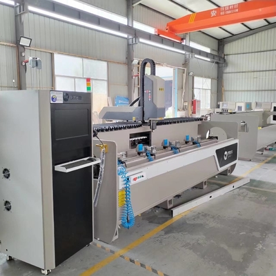 3+1 Axis CNC Aluminiumprofielbewerkingscentrum voor het maken van gordijnwanden