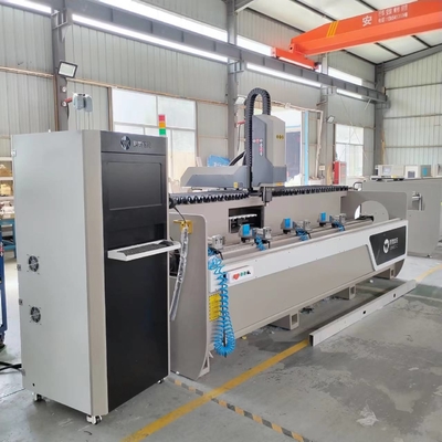 Aluminiumprofiel CNC-bewerkingscentra Automatische CNC-boor-freesmachine met 3000 mm lengte