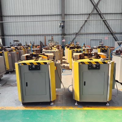 Machine voor het combineren van hoekprofielen van het hydraulische type voor zware werkzaamheden