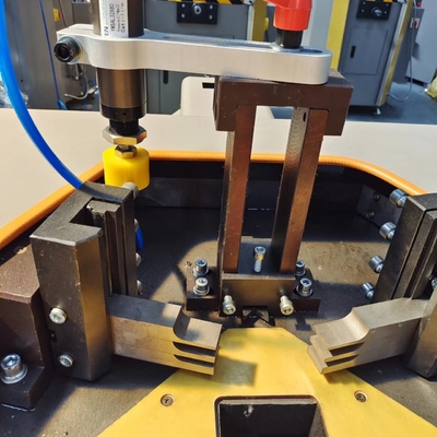 Hoekgroeperingsmachine voor aluminium ramen en deuren