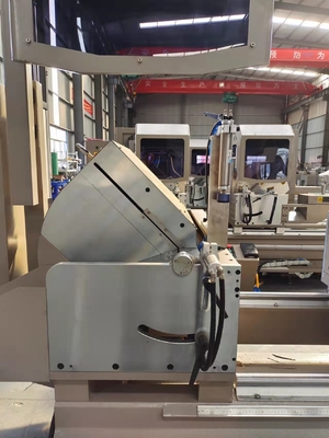 Digitaal display Dubbelkop Mitre Zaag Met 600 mm diameter zaagblad snijden 45 en 90 graden