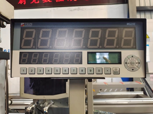 Digitaal display Dubbelkop Mitre Zaag Met 600 mm diameter zaagblad snijden 45 en 90 graden