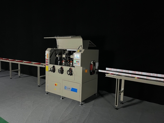 CNC-rolmachine voor het samenvoegen van rollende materialen Automatische combinatie van aluminiummachine