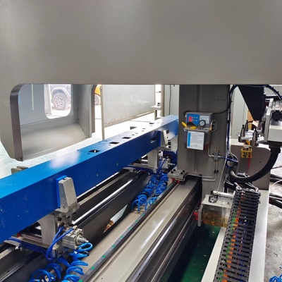 6500 mm Aluminium venster deur maken Machinery 4 Axis Bewerkingscentrum met automatische gereedschapswisseling