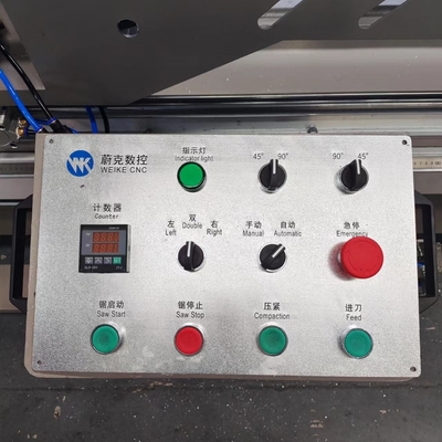 4000mm Aluminiumvenster en Deur die tot Machine maken Automatische Dubbele Hoofdknipselzaag