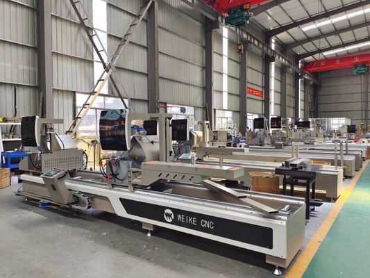 CNC UPVC het Aluminiumknipsel zag Vensterdeur makend tot Machines Dubbel Hoofd
