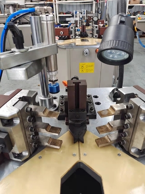 Hoogwaardige venstermachine met enkel hoofd Aluminium vensterhoek combinatie machine/ hoek crimping machine voor venster