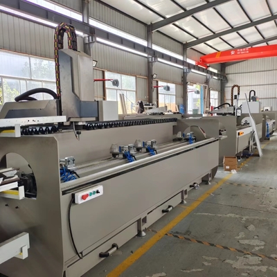 3200mm 3 Assen Aluminium Mchining Centrum CNC boormachine voor venster deur