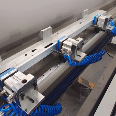 3200mm 3 Assen Aluminium Mchining Centrum CNC boormachine voor venster deur
