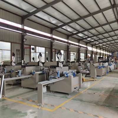 Aluminium/UPVC/PVC Automatische CNC-deur slot gat profiel boren frezen Aluminium venster machine