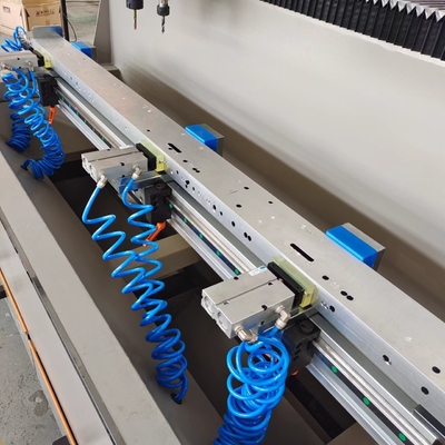 Aanpasbare 3,5 kW * 2 Spindel Power CNC-boorfreesmachine voor aluminium vensterdeur en minimalistische meubelmakerij