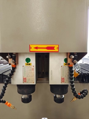 3200mm de Deurmachine van het Aluminiumvenster voor CNC Boormalengaten met ATC Functie