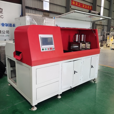 CNC-servo-afvoermachine voor het snijden van massief aluminiumprofiel met 90 graden snijmachine