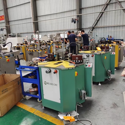 160 mm hoekkrimpmachine met pneumatische krimp voor aluminium vensterdeur