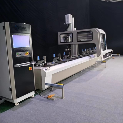 6500mm 4 Axis Cnc Machining Center CNC machines voor het verwerken van aluminium gordijnwandprofielen