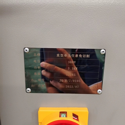 Met een profiel van aluminium met een enkel kopje, met een variabele hoek, voor het snijden van ramen en deuren