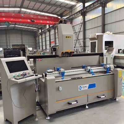 3 Assen CNC-boormachine en freesmachine Maximale verwerkingslengte 1500 mm