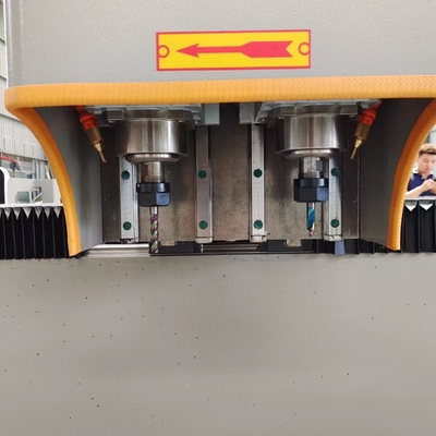 1.5m Verwerkingslengte Twee Hoofd van het Aluminiumboring en Malen Machine voor Minimalistisch Huis