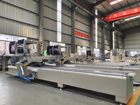 Cnc het Type tweehoofd bewerkt Zaag met Max Cutting Length 6000mm in verstek