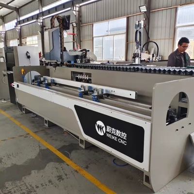 Automatische gereedschapswisseling 3+1 As Aluminiumprofiel CNC-bewerkingscentrum voor het maken van ramen deur gordijnmuur enz.