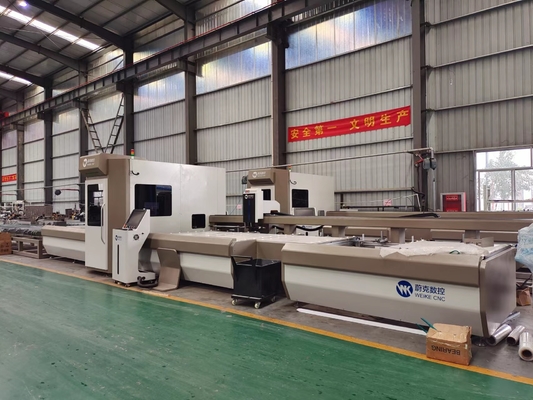 6500mm CNC Aluminium MachiningCutting Center Voor 45 90 Graden Venster Deur En Gordijn Muur Machine