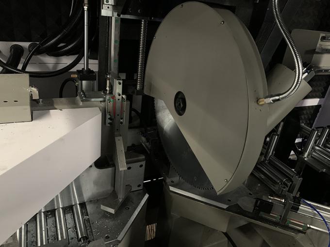 Machines voor het snijden en boren van aluminiumprofielen 0